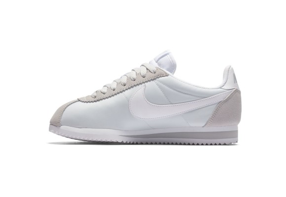 profundamente Hora Consentimiento ZAPATILLAS NIKE CLASSIC CORTEZ 15 NYLON MUJER 749864-010